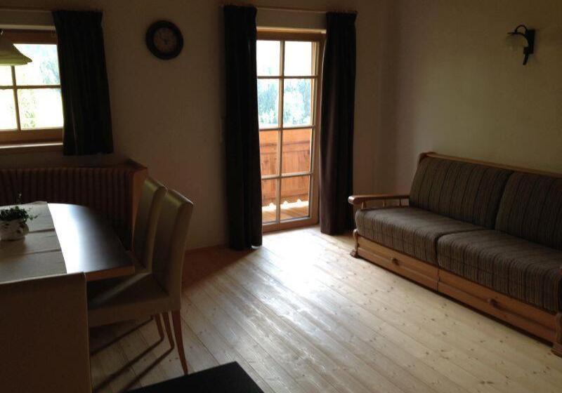 شقة غرفتين, Wald Am See