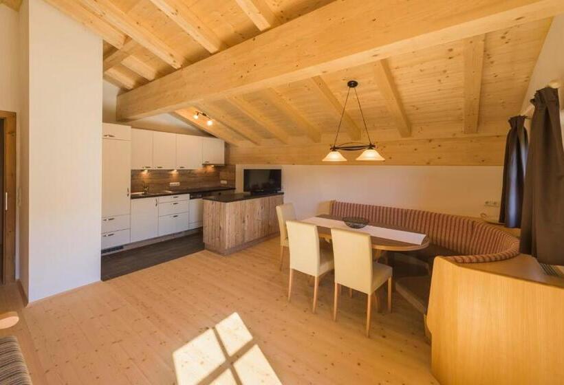 Апартаменты 2 Спальни, Wald Am See