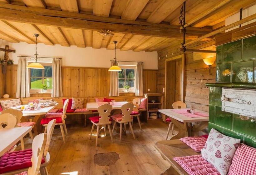 غرفة قياسية مطلّة علي البحيرة, Wald Am See