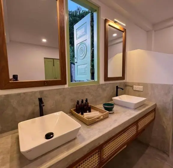 Deluxe-huone, Zen House