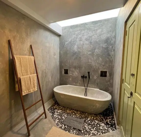 Deluxe-huone, Zen House
