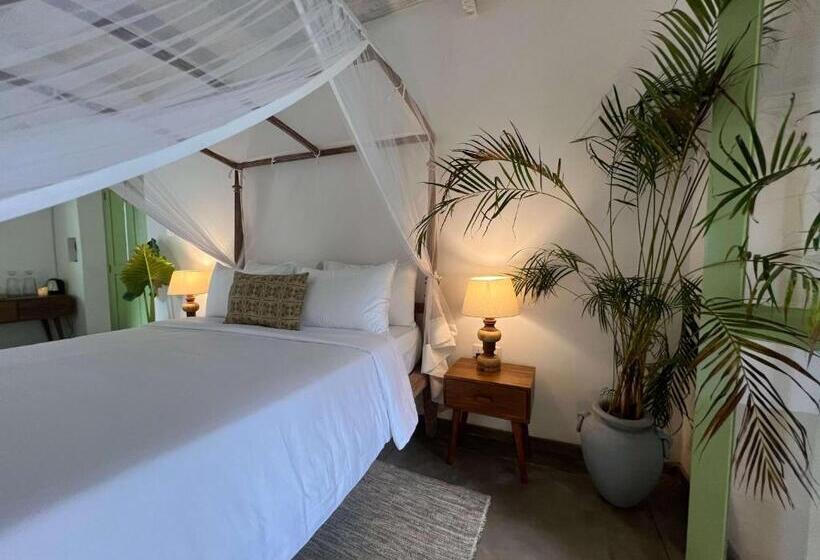 디럭스 룸, Zen House