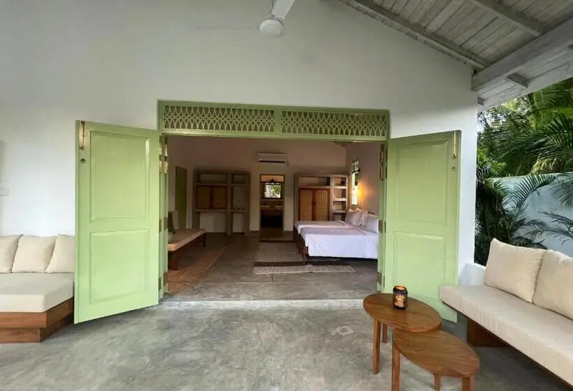 Deluxe-huone Allasnäkymä, Zen House
