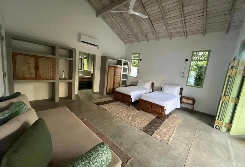 Deluxe-huone Allasnäkymä, Zen House