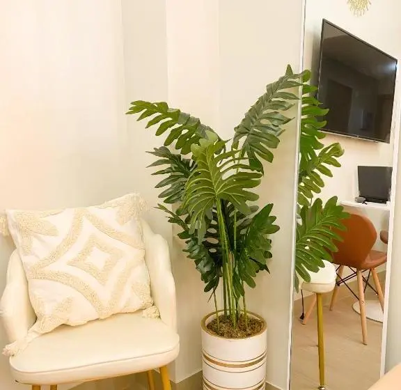スタンダードルーム, Agape Rentals In Trees Residences