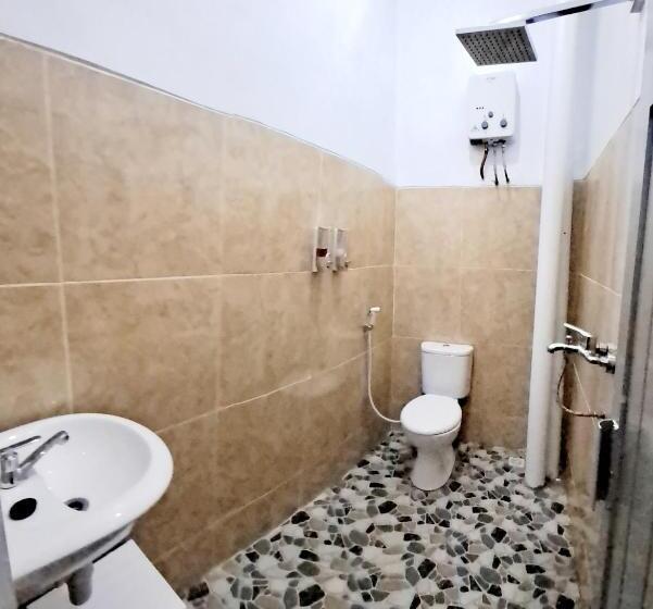 Camera Superiore, Kresna Guesthouse Pacitan