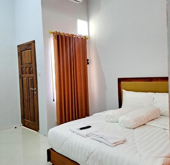 Camera Superiore, Kresna Guesthouse Pacitan