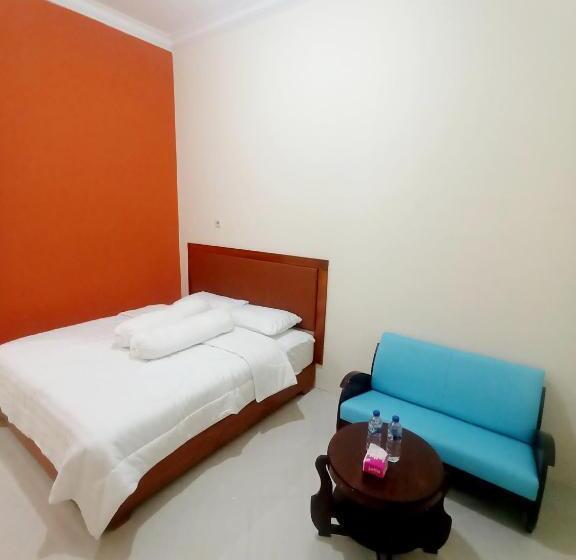 Camera Superiore, Kresna Guesthouse Pacitan