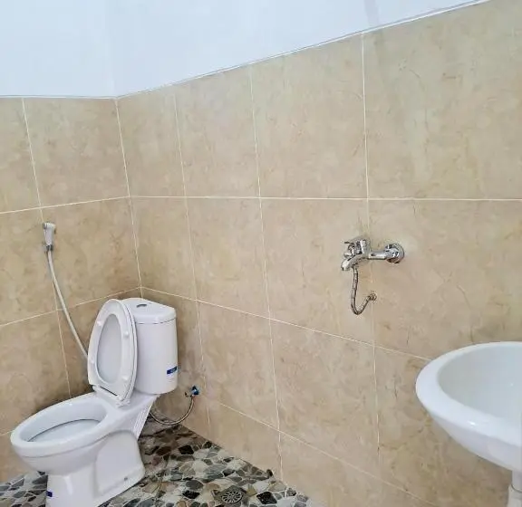 Cameră Deluxe cu Balcon, Kresna Guesthouse Pacitan