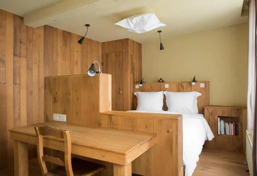 スタンダードルーム, Poëziehotel Surplace   15 Min Van Pairi Daiza & Zoning Ghislenghien