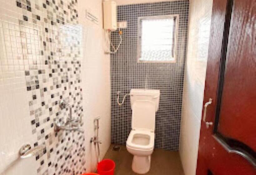 חדר דחוקס עם מיטת קינג, Surabhi Agro Resort Niwali