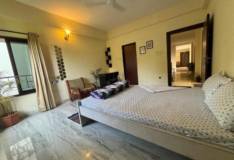 اتاق استاندارد با چشمانداز کوهستان, Sushrita Hillview Homestay