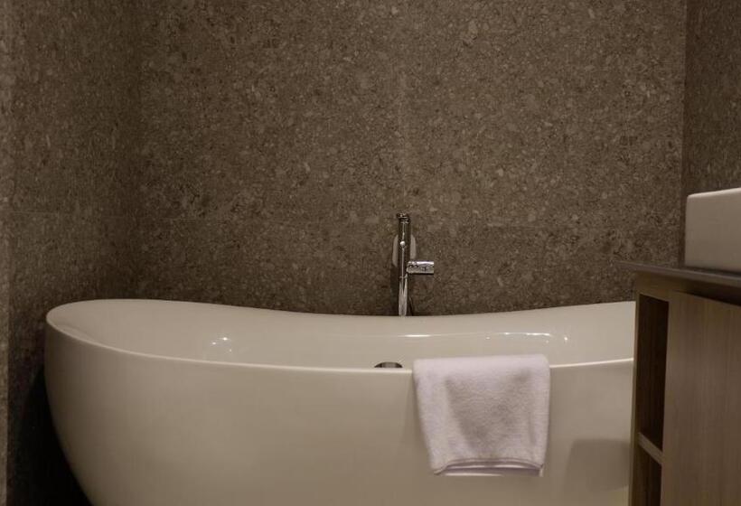 סוויטה, The Margaux Hotel Yogyakarta