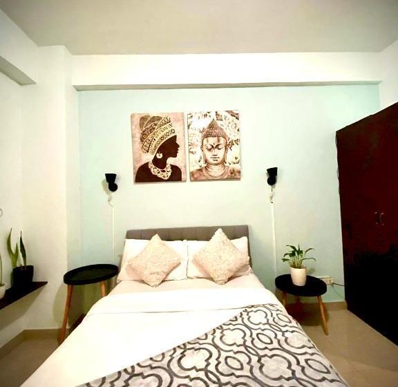 استودیو استاندارد با بالکن, Affordable Buenbyahe Staycation In Urban Deca Tower Edsa, F Residences And The Regalia Park Tower Cu