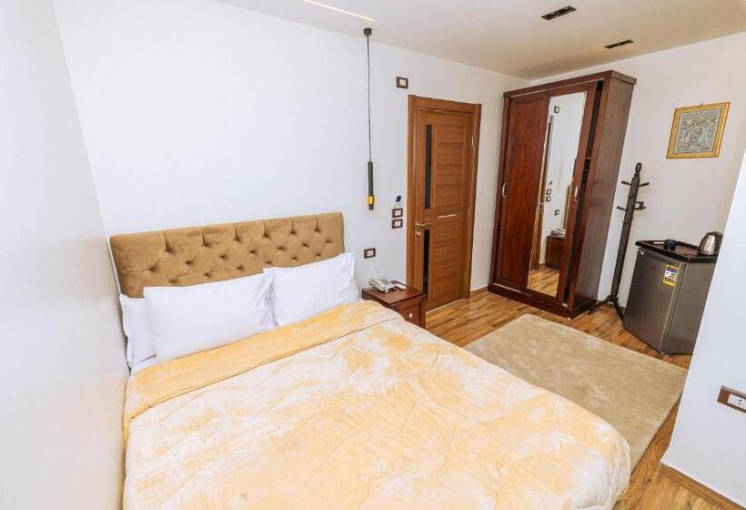 اتاق لوکس یک تخته, White Pyramids Inn