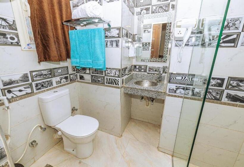 اتاق لوکس چهار تخته, White Pyramids Inn