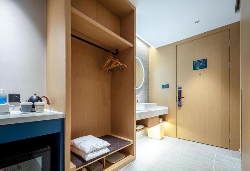 标准间, Atour Hotel Meizhou West Station R&f Center