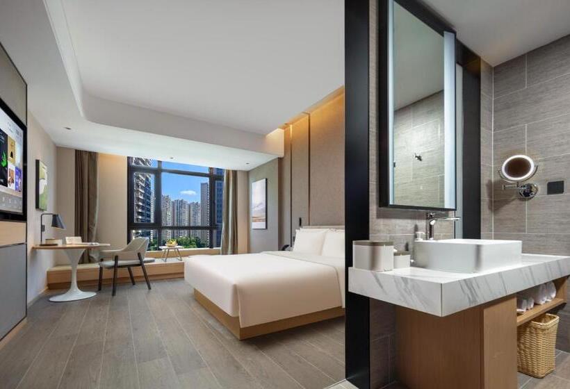 带城市景观的标准间, Atour Hotel Meizhou West Station R&f Center