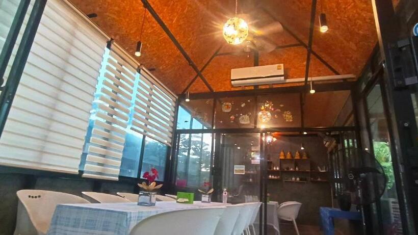 带大床的高级房间, Changrojresortkaengkhoi