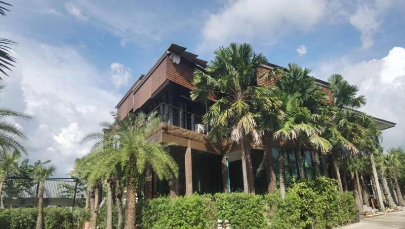 带大床的标准间, Changrojresortkaengkhoi