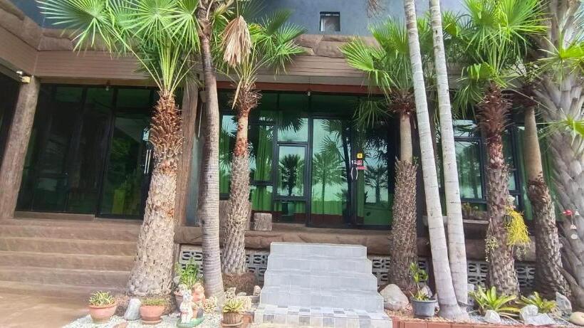 带大床的高级房间, Changrojresortkaengkhoi