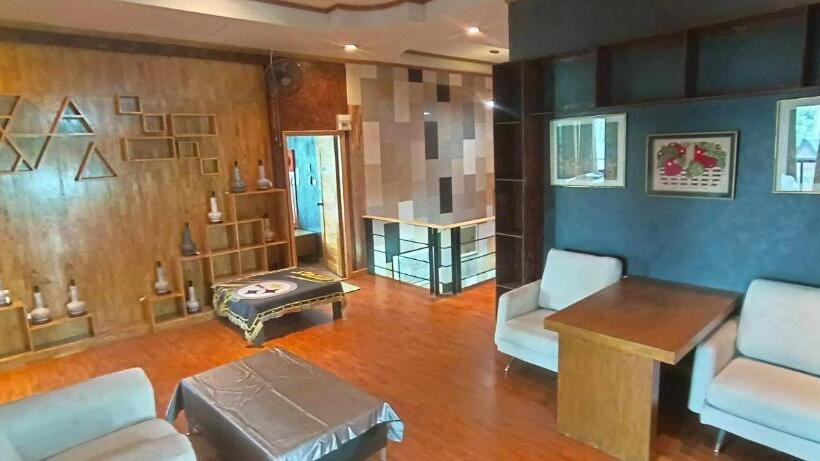 标准三人间, Changrojresortkaengkhoi