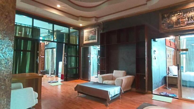 标准三人间, Changrojresortkaengkhoi