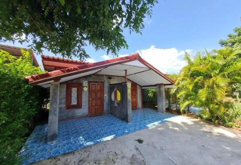 Standard-huone Puutarhanäkymä, บ้านสวน คุณอารี รีสอร์ท