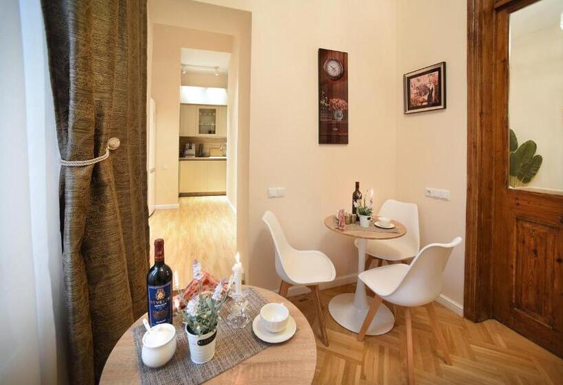 آپارتمان 2 خوابه, City Lux