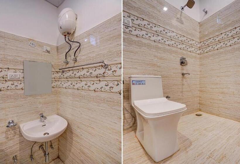 トリプルクラシックルーム, Collection O Amit Legagcy Resort