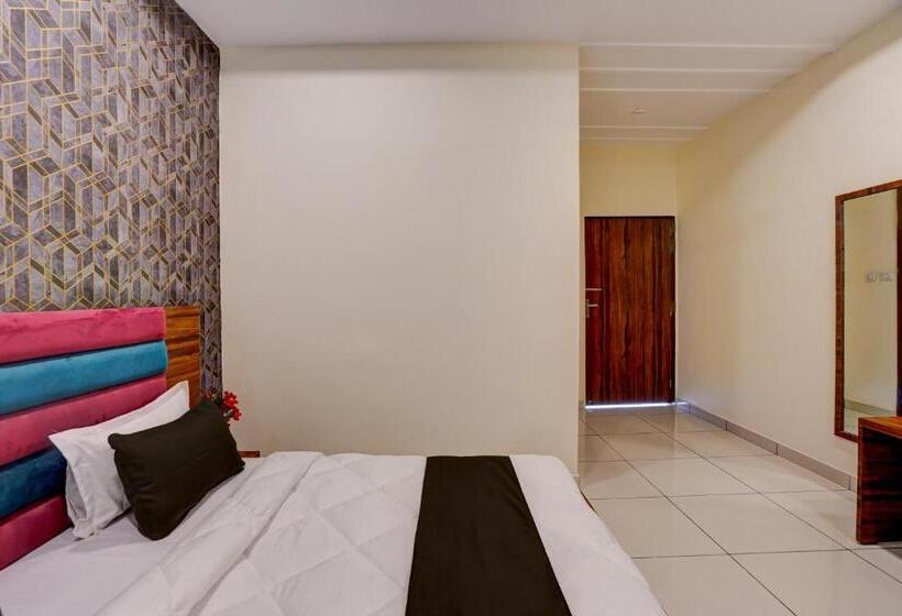 トリプルクラシックルーム, Collection O Amit Legagcy Resort