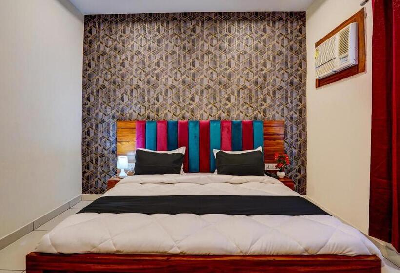 トリプルクラシックルーム, Collection O Amit Legagcy Resort