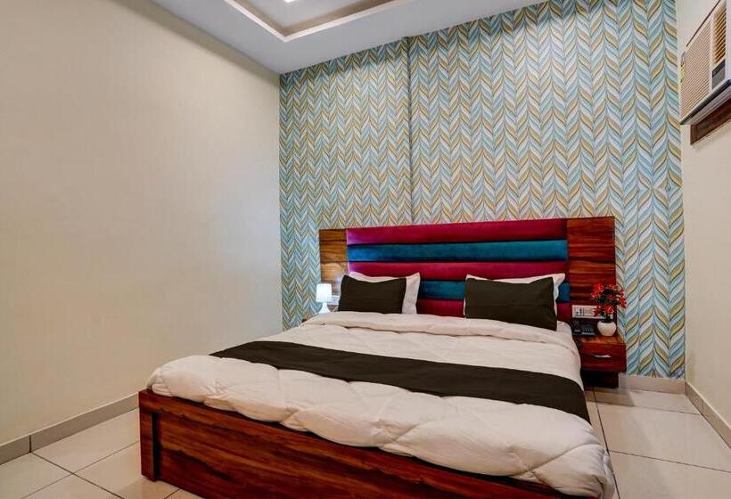 Трехместный Номер Классика, Collection O Amit Legagcy Resort