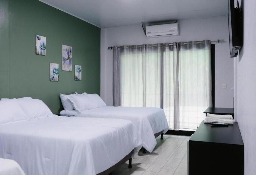 اتاق استاندارد با چشم‌انداز استخر, ágape