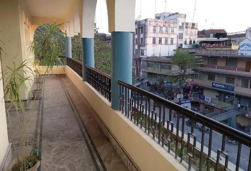 バルコニー付きスタンダードルーム, Hillview