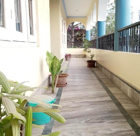 バルコニー付きスタンダードルーム, Hillview