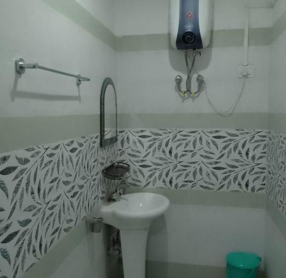 スタンダードトリプルルーム, Hillview