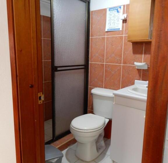 חדר אקונומי, La Candelaria