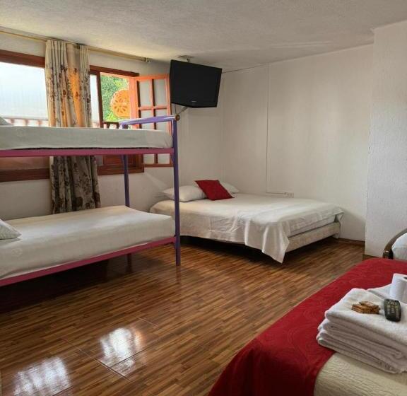 חדר משפחתי, La Candelaria