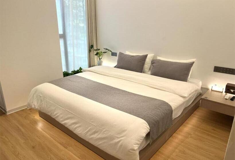 Deluxe Rum, Ming Sanshui Gleam B&b