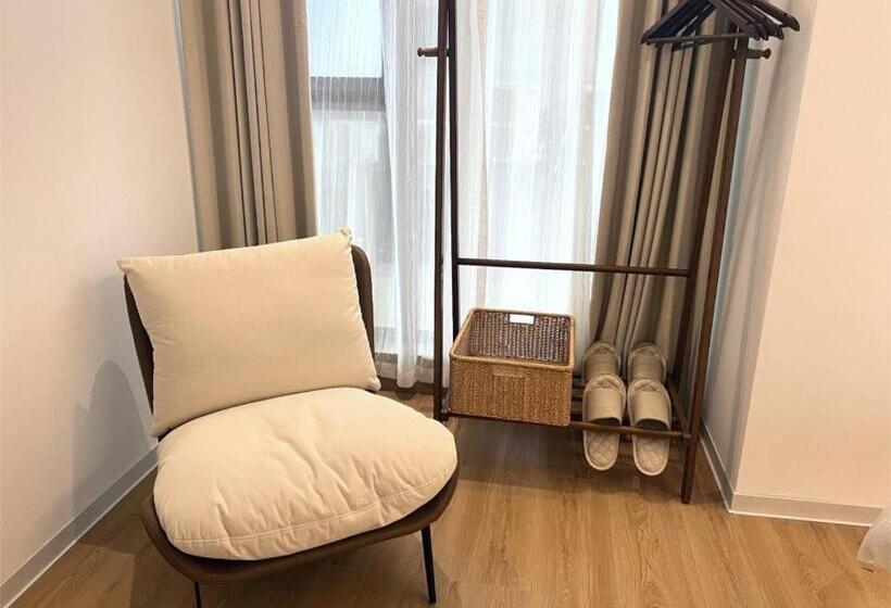 Deluxe Rum, Ming Sanshui Gleam B&b