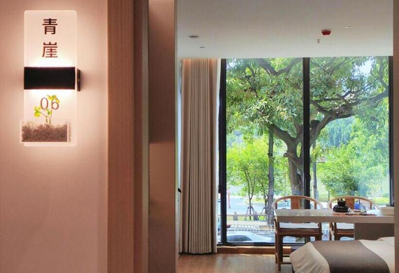 Deluxe Rum, Ming Sanshui Gleam B&b