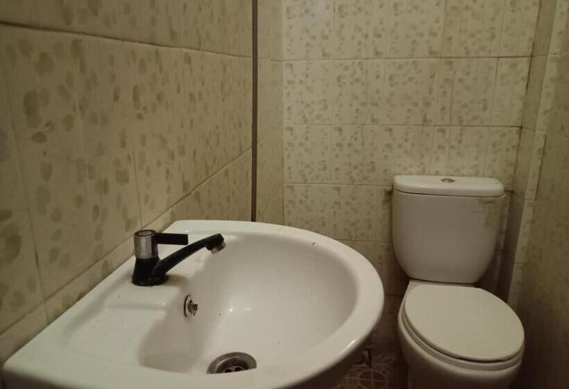 标准间, Oyo 93332 Kharis Home Stay