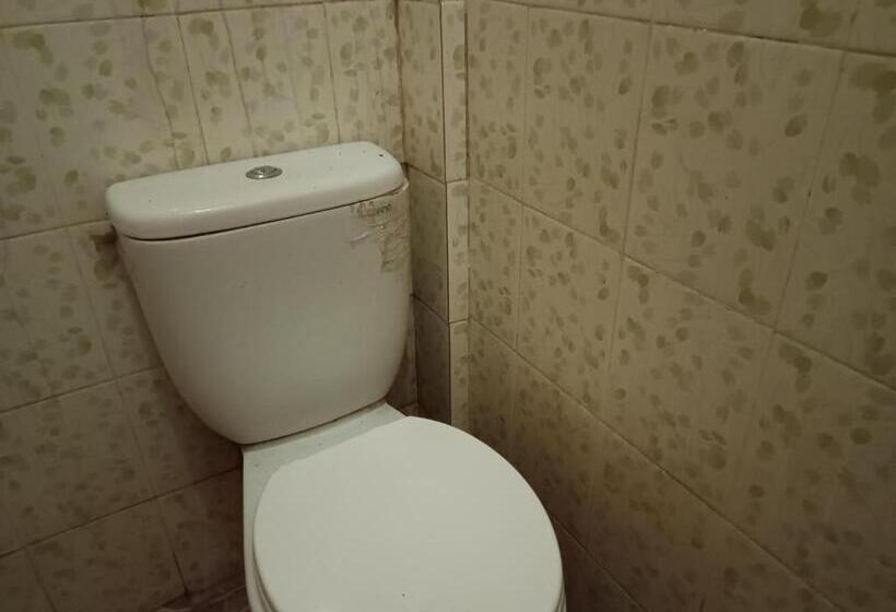 标准间, Oyo 93332 Kharis Home Stay