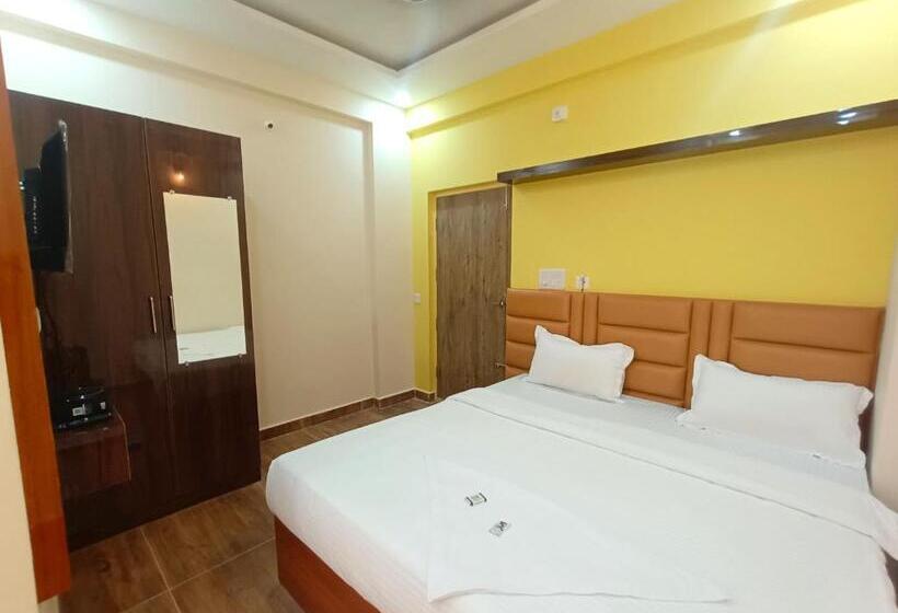 חדר סטנדרט, Staymaker Karanji Paradise   Next To Liquor Station