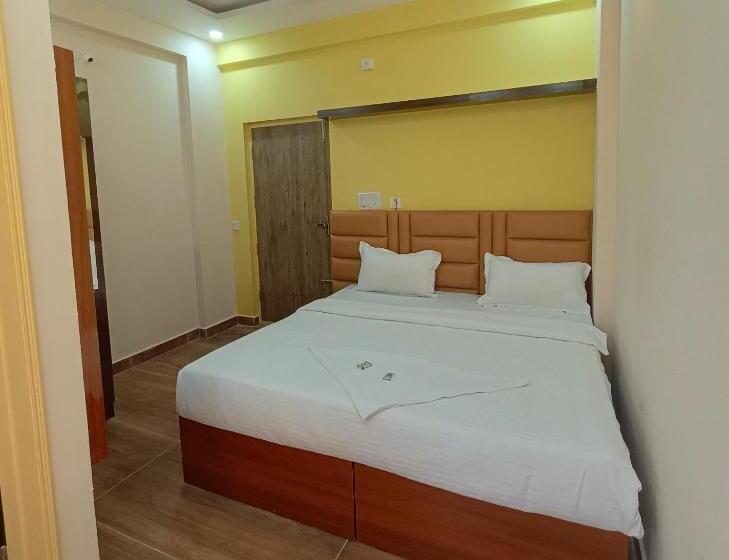 חדר סטנדרט, Staymaker Karanji Paradise   Next To Liquor Station