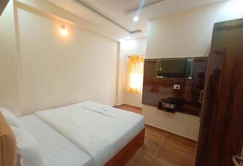 חדר סטנדרט, Staymaker Karanji Paradise   Next To Liquor Station