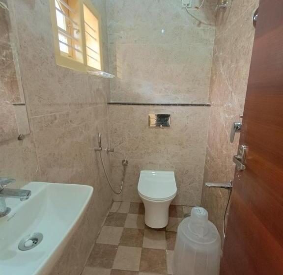 חדר דלוקס, Staymaker Karanji Paradise   Next To Liquor Station