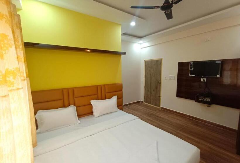 חדר סטנדרט, Staymaker Karanji Paradise   Next To Liquor Station