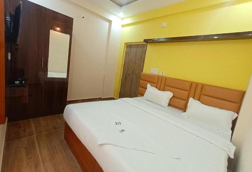 חדר סטנדרט, Staymaker Karanji Paradise   Next To Liquor Station